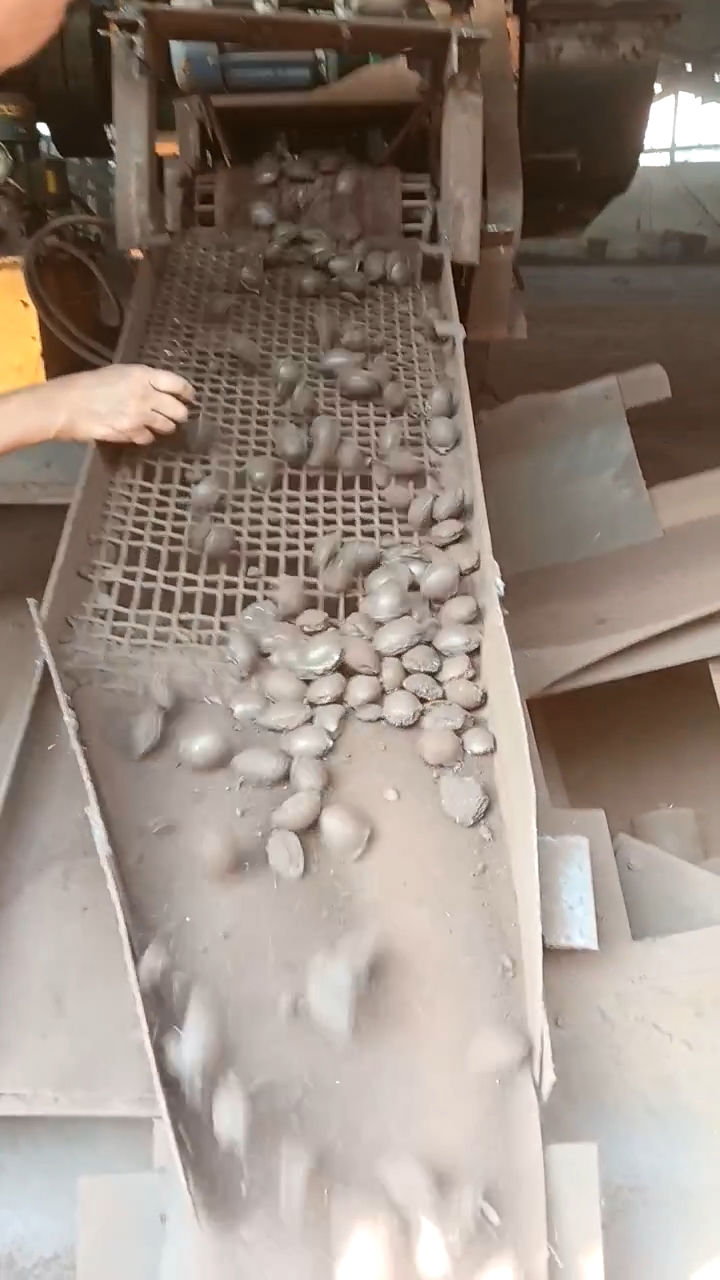 粘合剂在转底炉球团造备中的作用是什么？
